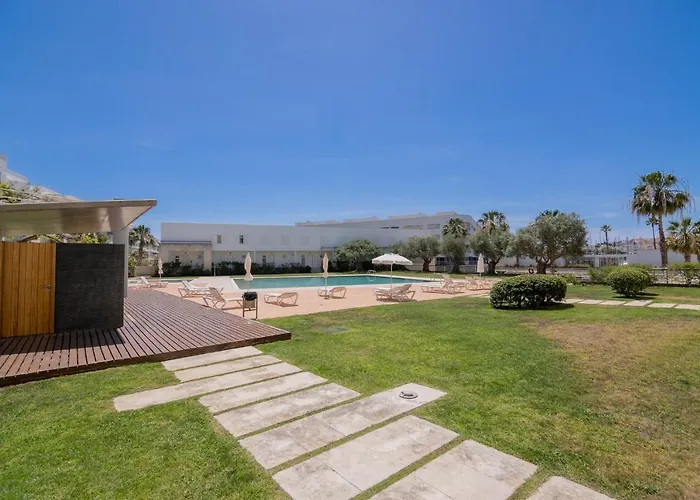 Apartment Marina Retreat - An Exquisite 2 Bedroom On The Marina