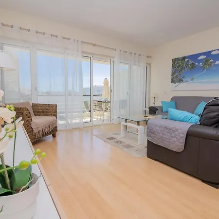 Marina Retreat - An Exquisite 2 Bedroom On The Marina