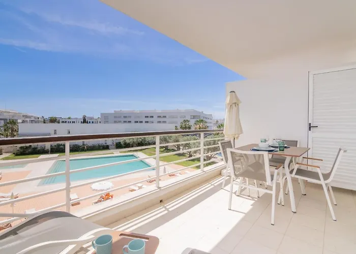 Marina Retreat - An Exquisite 2 Bedroom On The Marina * Lagos