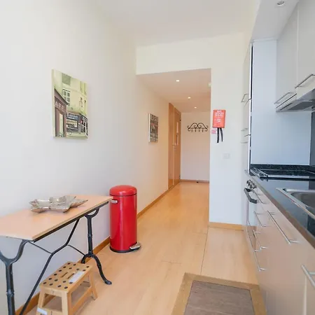 Apartment Marina Retreat - An Exquisite 2 Bedroom On The Marina *