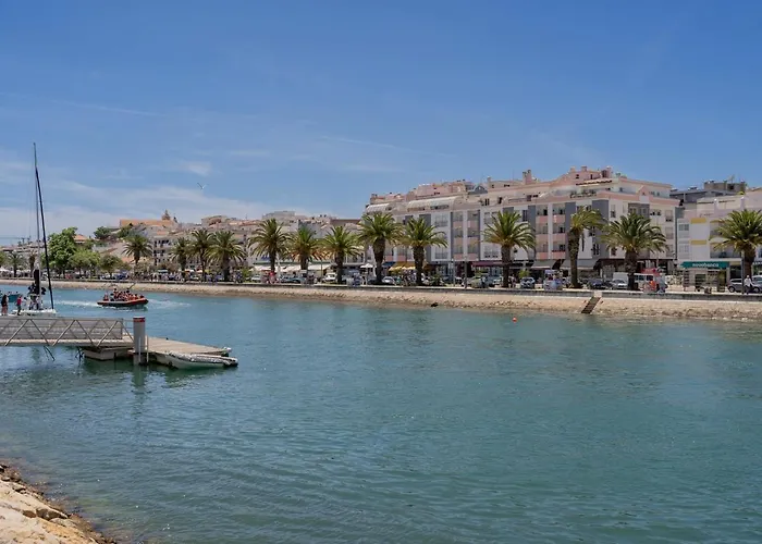 Marina Retreat - An Exquisite 2 Bedroom On The Marina Apartmán