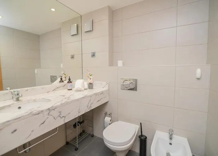 Marina Retreat - An Exquisite 2 Bedroom On The Marina Appartement Lagos